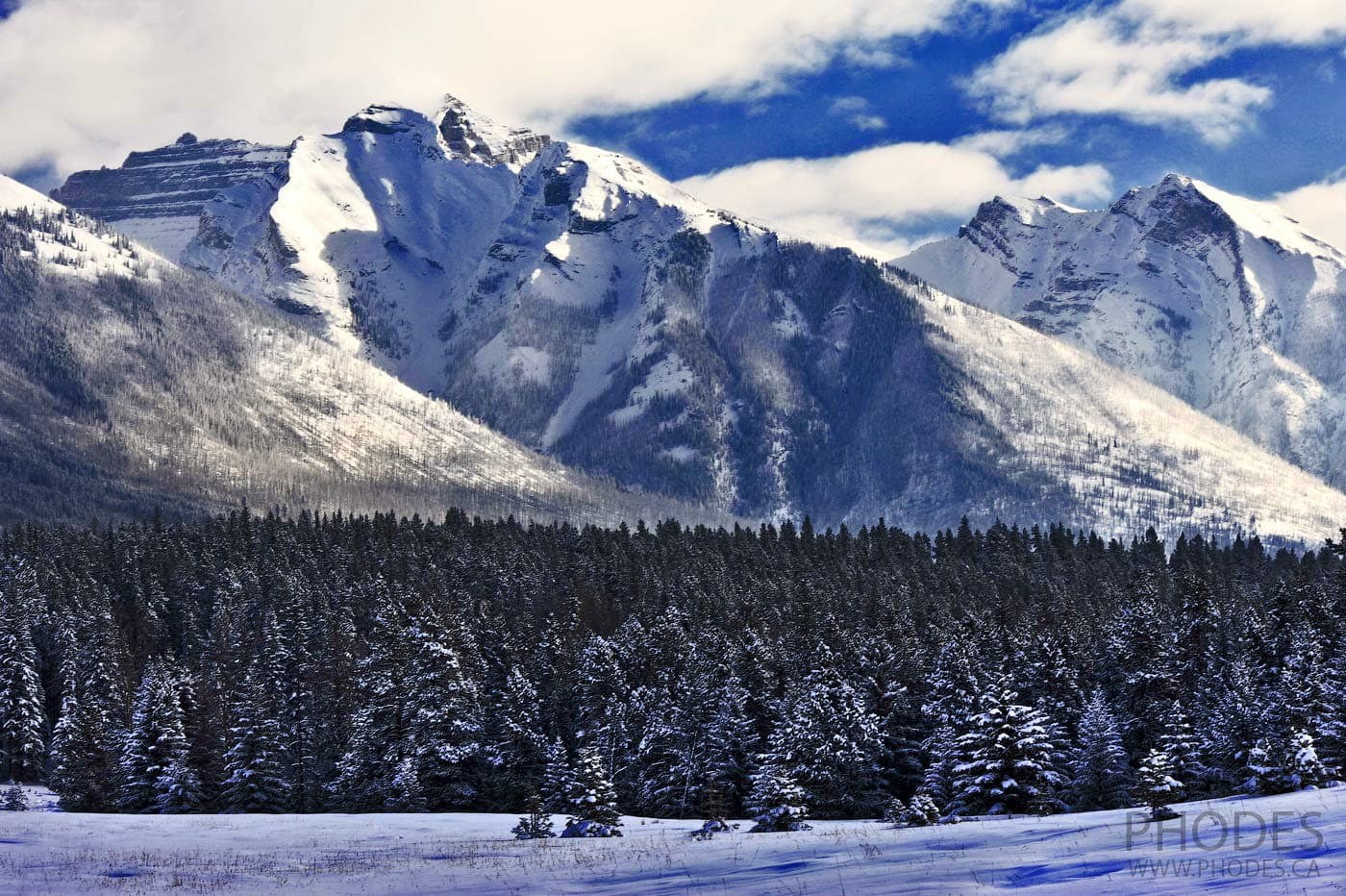 Mountains around Miniwanka lake in winter Banff