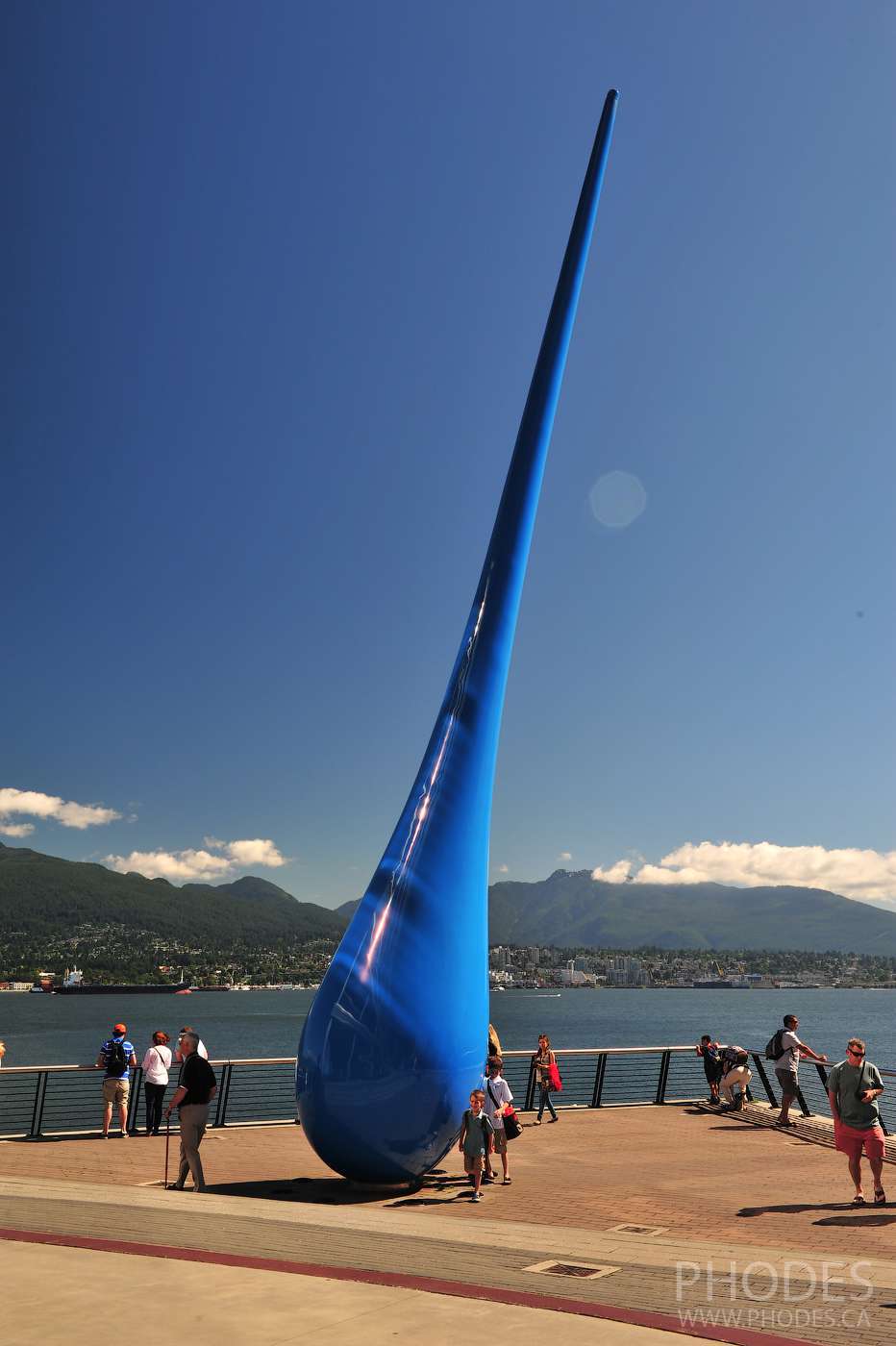Giant raindrop statue in Vancouver