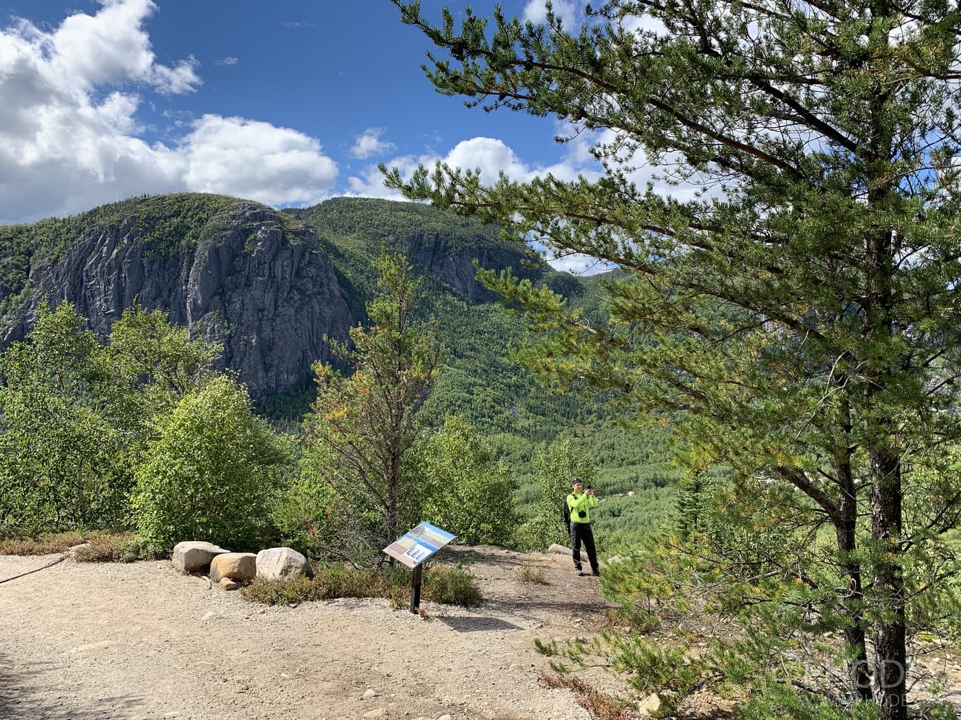 Lac-des-Cygnes Mount Trail - Grands-Jardins National Park - Quebec - Canada