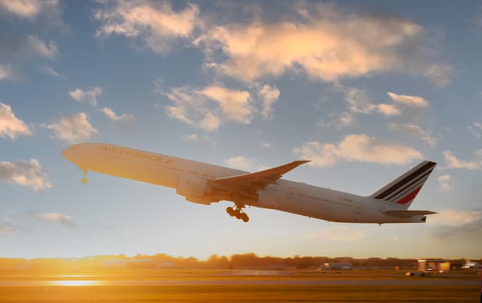 Plane watching - Montreal - Quebec - Canada